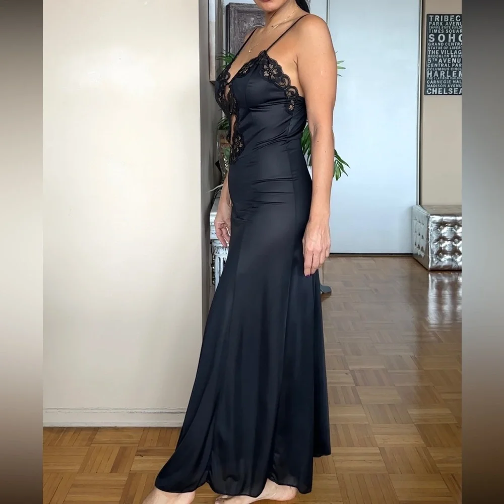 SOLD Vintage Sears Night Gown - Picture 8 of 12